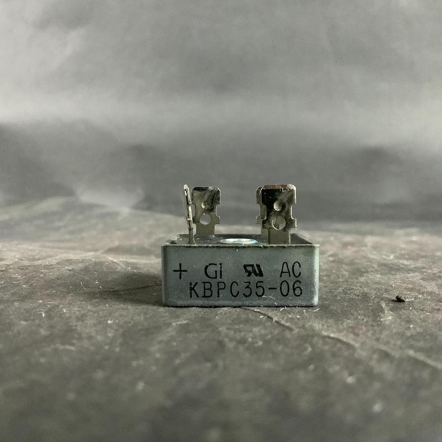 Used VISHAY GENERAL SEMICONDUCTOR KBPC35-06 ($5 OBO)