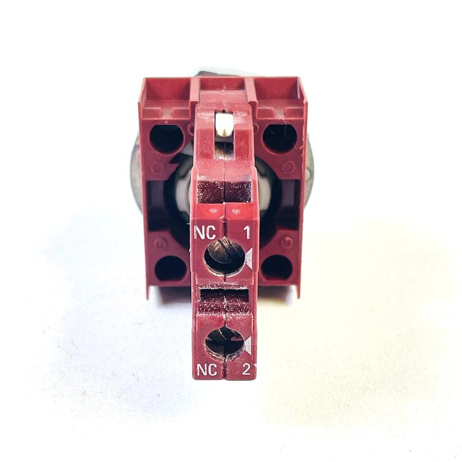 Used SIEMENS P30PBFR 3SB1400-0C 22MM PUSHBUTTON SWITCH RED FLUSH 1NC 10A 660V CHROME