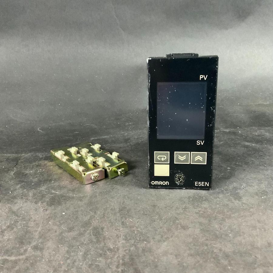 Used OMRON E5EN-C3MTC-500 TEMPERATURE CONTROLLER ($50 OBO)