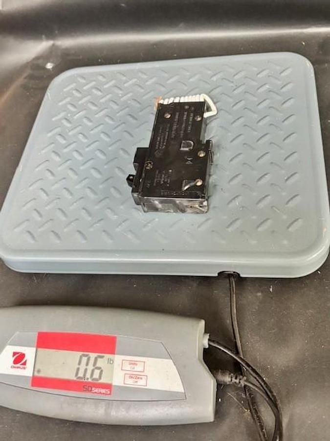 Used SQUARE D HOM115CAFI CIRCUIT BREAKER