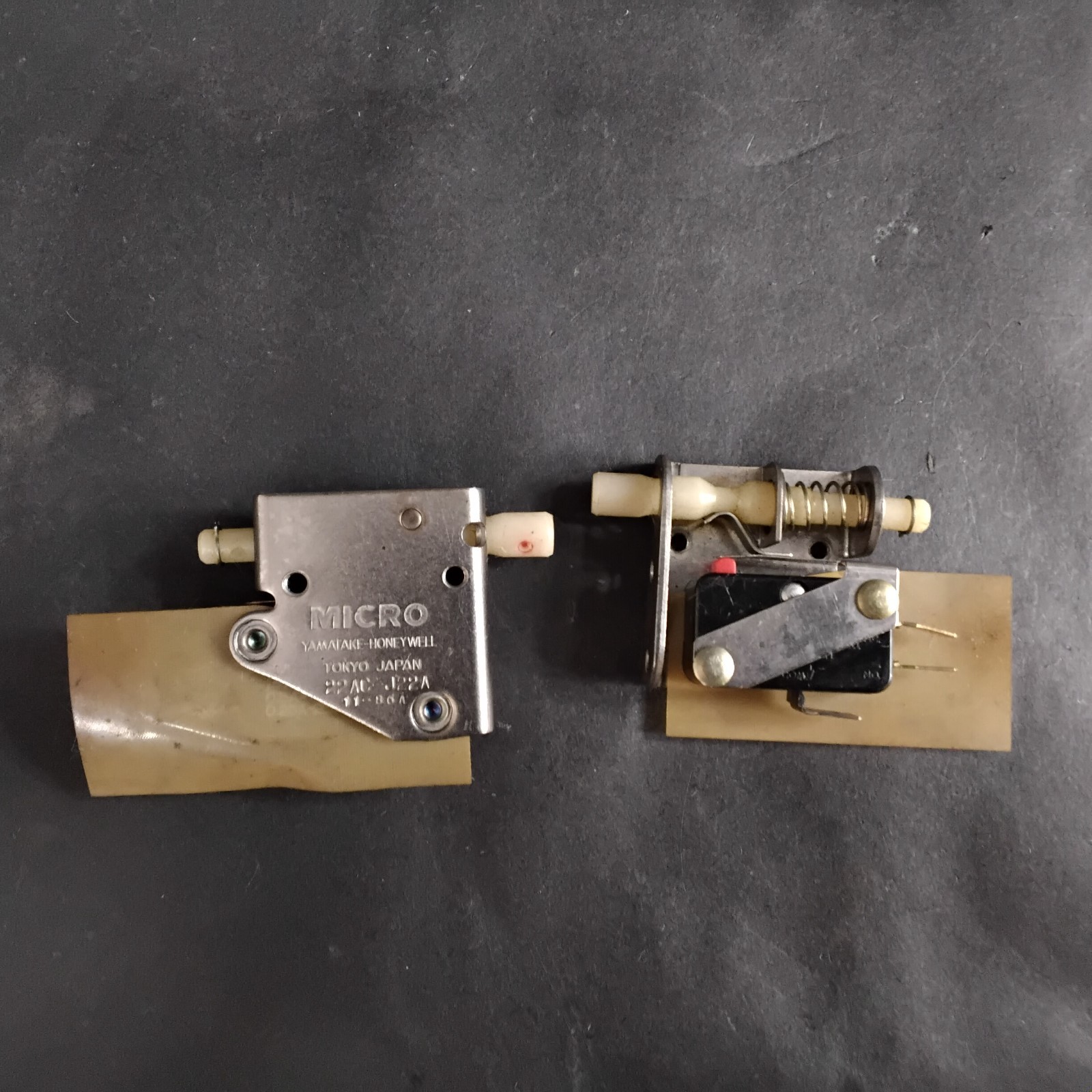 Used HONEYWELL MICROSWITCH 22AC-J22A LIMIT SWITCH- GROUP OF 2 ($15 OBO)