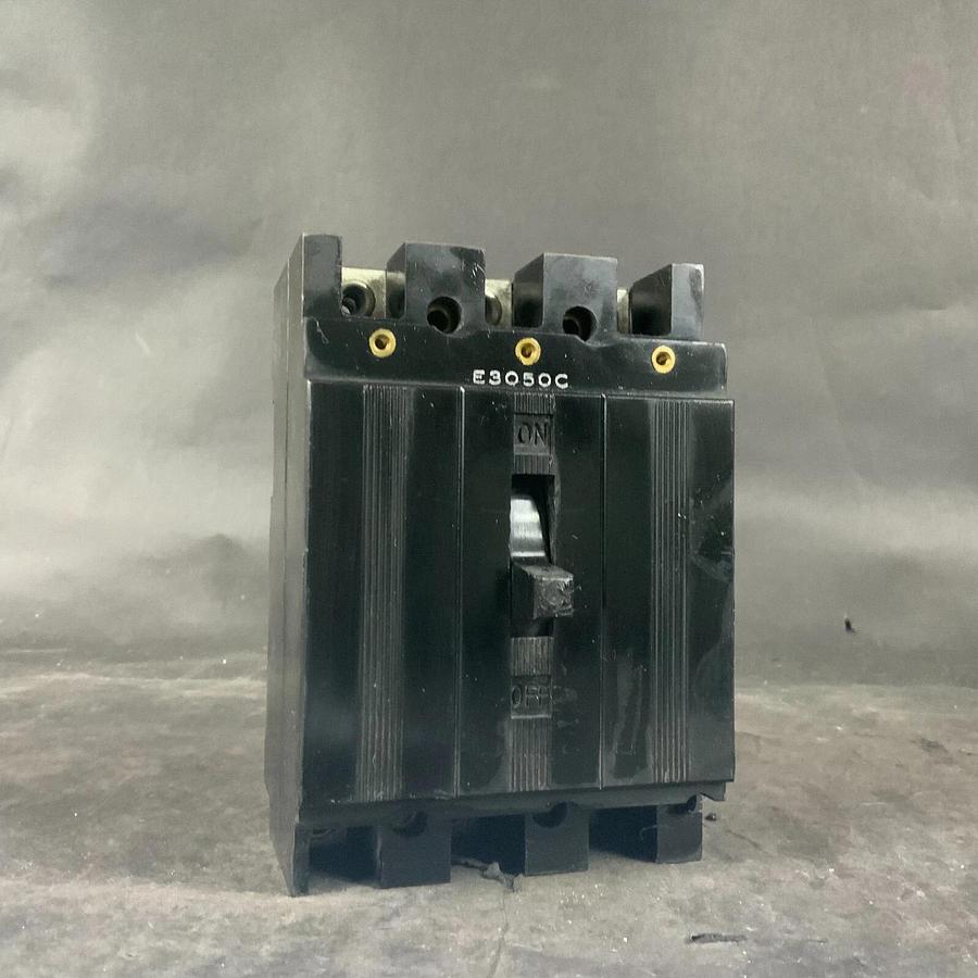 Used WESTINGHOUSE E3050C CIRCUIT BREAKER ($30 OBO)