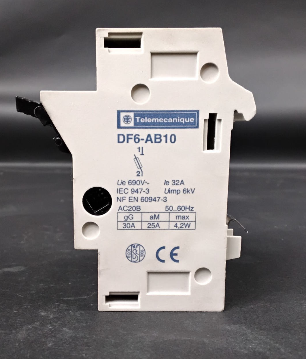 Used TELEMENCANIQUE DF6-AB10 FUSE HOLDER ($12 OBO)