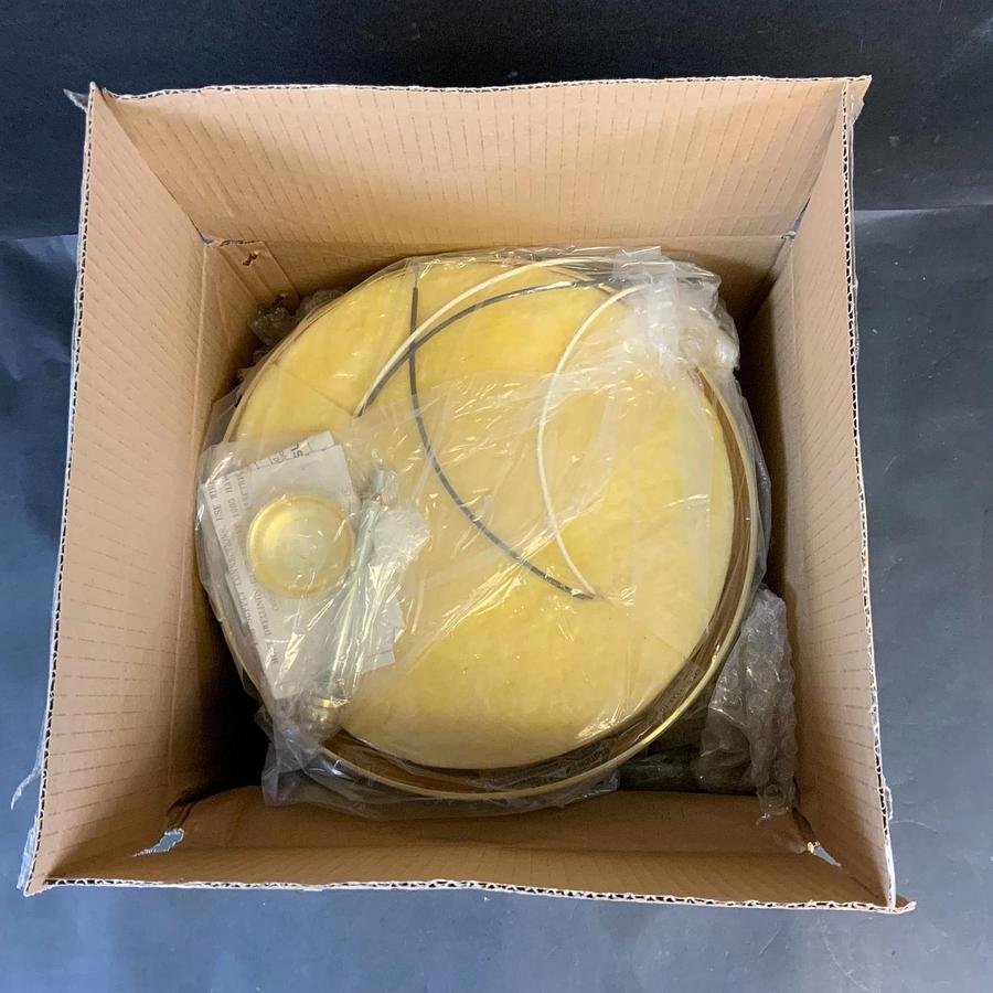 Used HUBBELL PROGRESS LIGHTING P3533-10 SWIRLED GLASS LIGHT FIXTURE ($20 OBO)