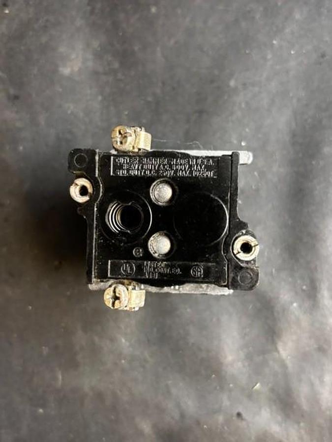 Used CUTLER-HAMMER 10250T YELLOW PUSHBUTTON SWITCH ($16 OBO)