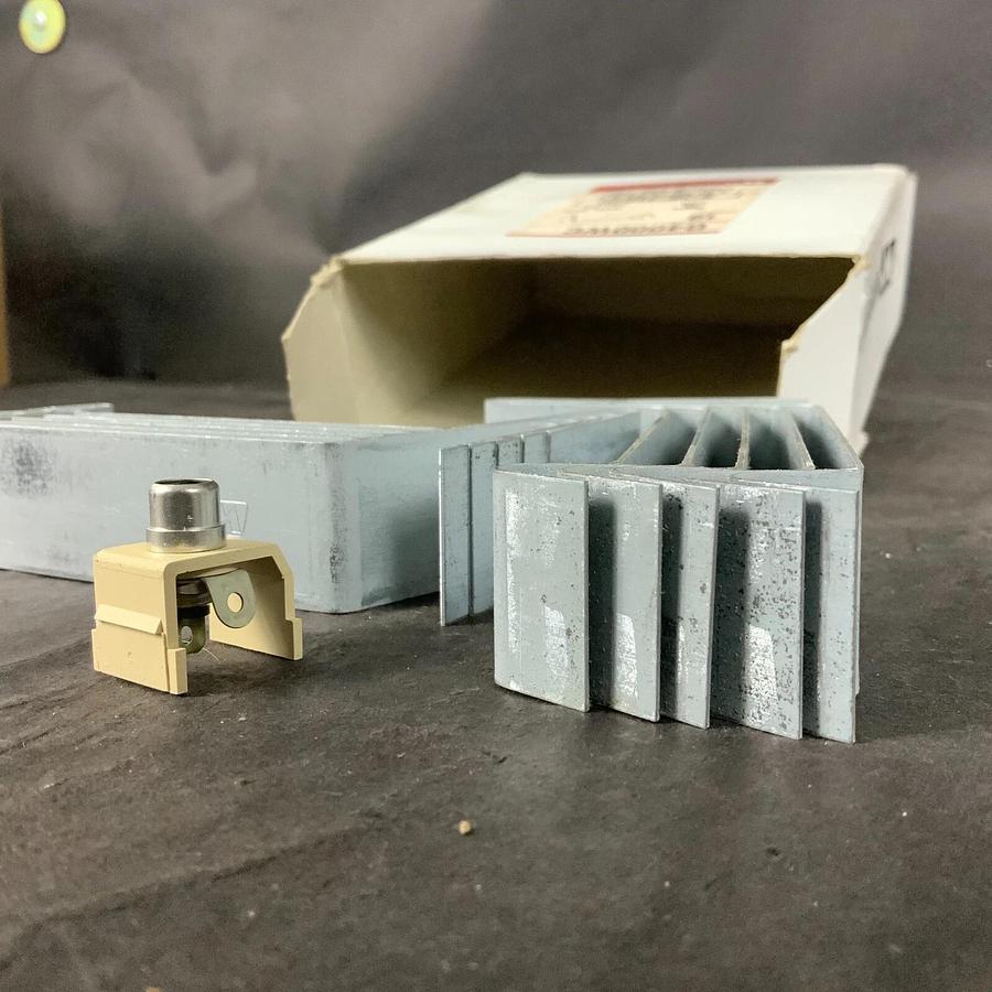 WIREMOLD G4000WC RACEWAY WIRE CLIP - SET OF 10 ($15 OBO)