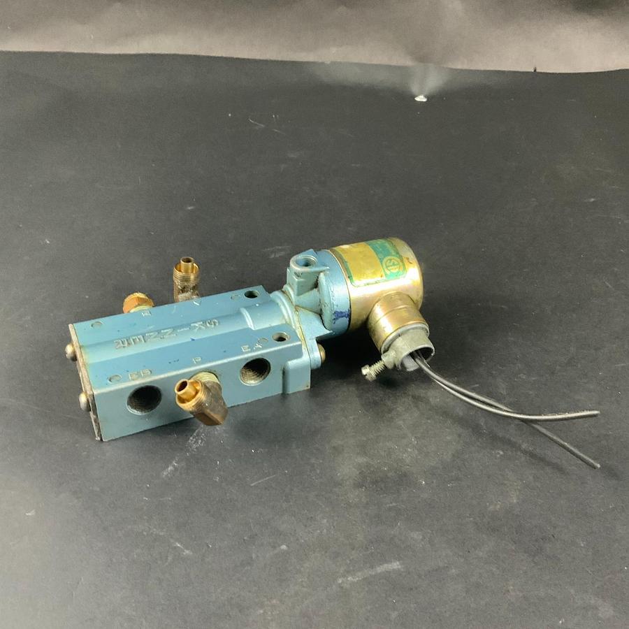 Used SKINNER H935L B2150 1/4” SOLENOID VALVE ($30 OBO)