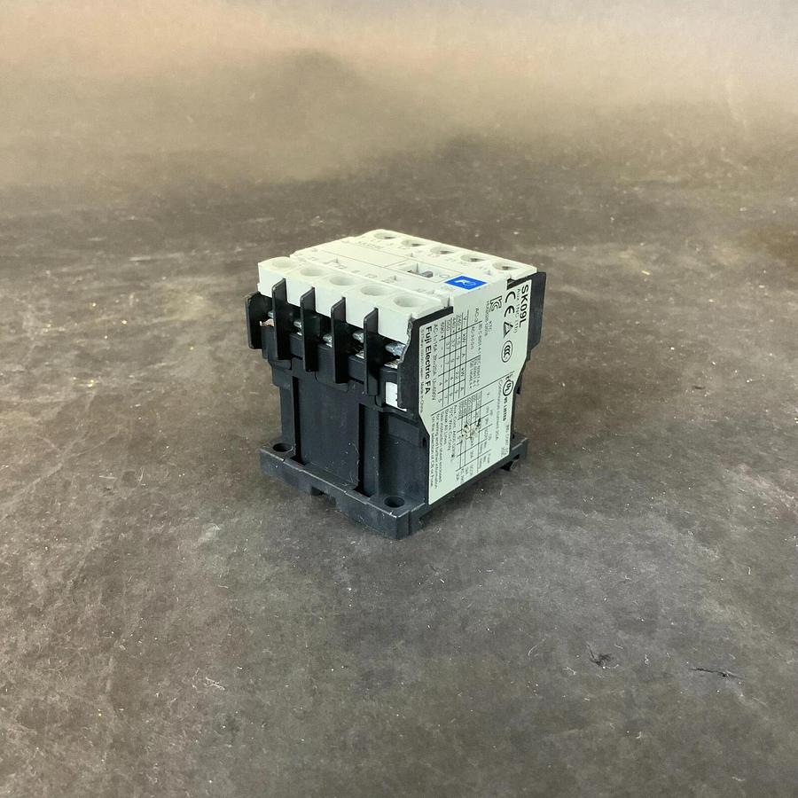 Used FUJI SK09L CONTACTOR  ($60 OBO)
