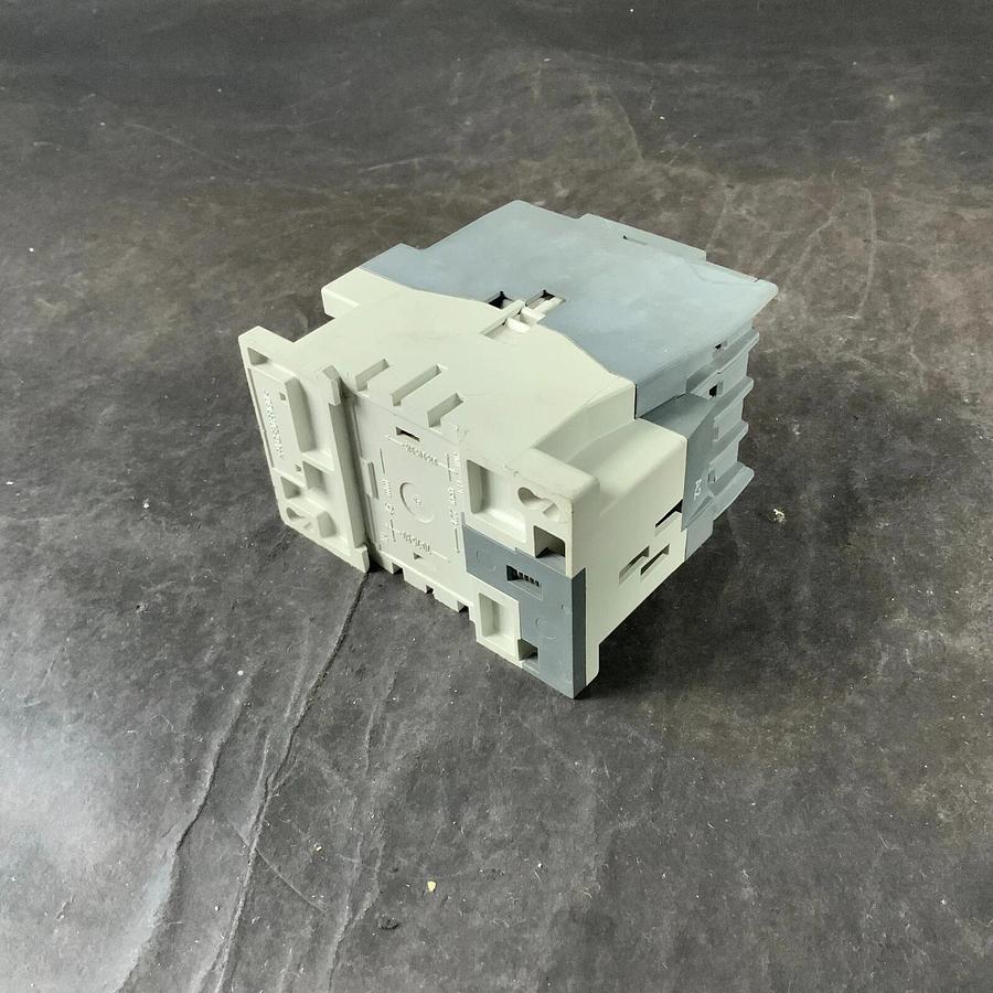 Used ABB A26-30-10 24V 50/60HZ CONTACTOR ($30 OBO)
