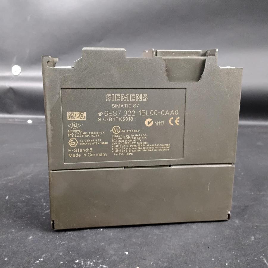Used SIEMENS S7 6ES7 322-1BL00-0AA0 OUTPUT MODULE ($18 OBO)