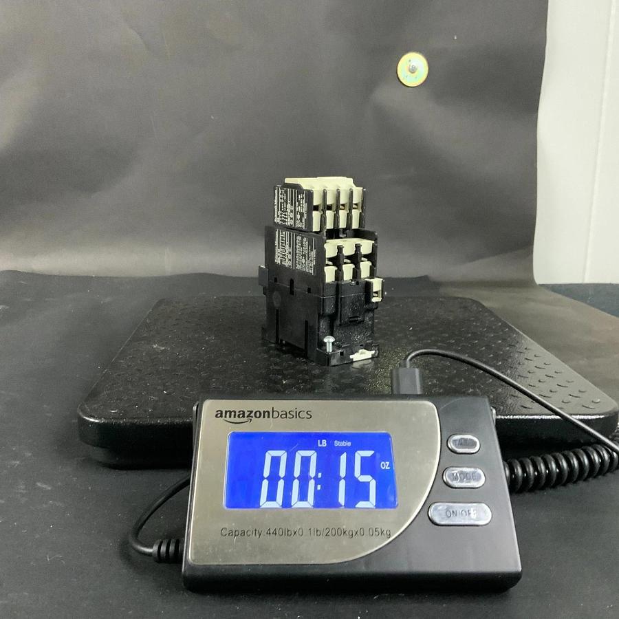 Used KLOCKNER MOELLER DIL0M CONTACTOR W/ 22DIL AUX ($30 OBO)