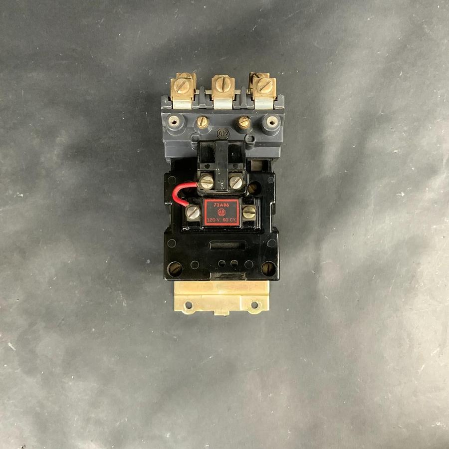 Used ALLEN BRADLEY 702-BOD92 CONTACTOR ($25 OBO)