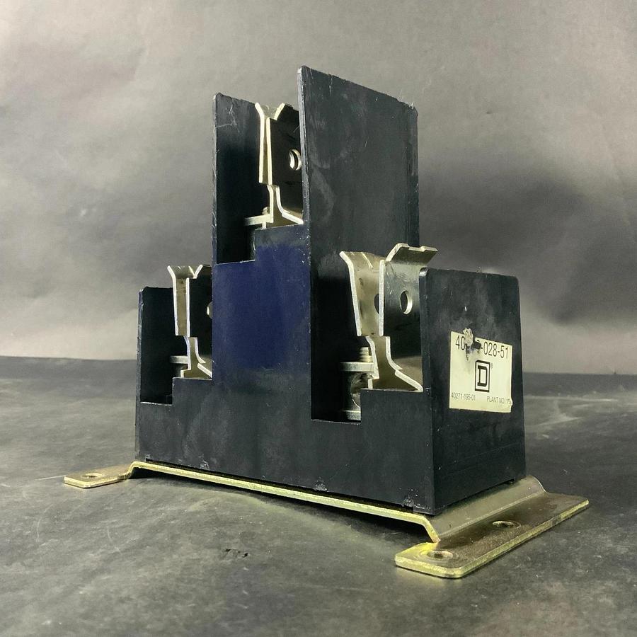 Used SQUARE D 40566-028-51 FUSE BLOCK HOLDER ($25 OBO)
