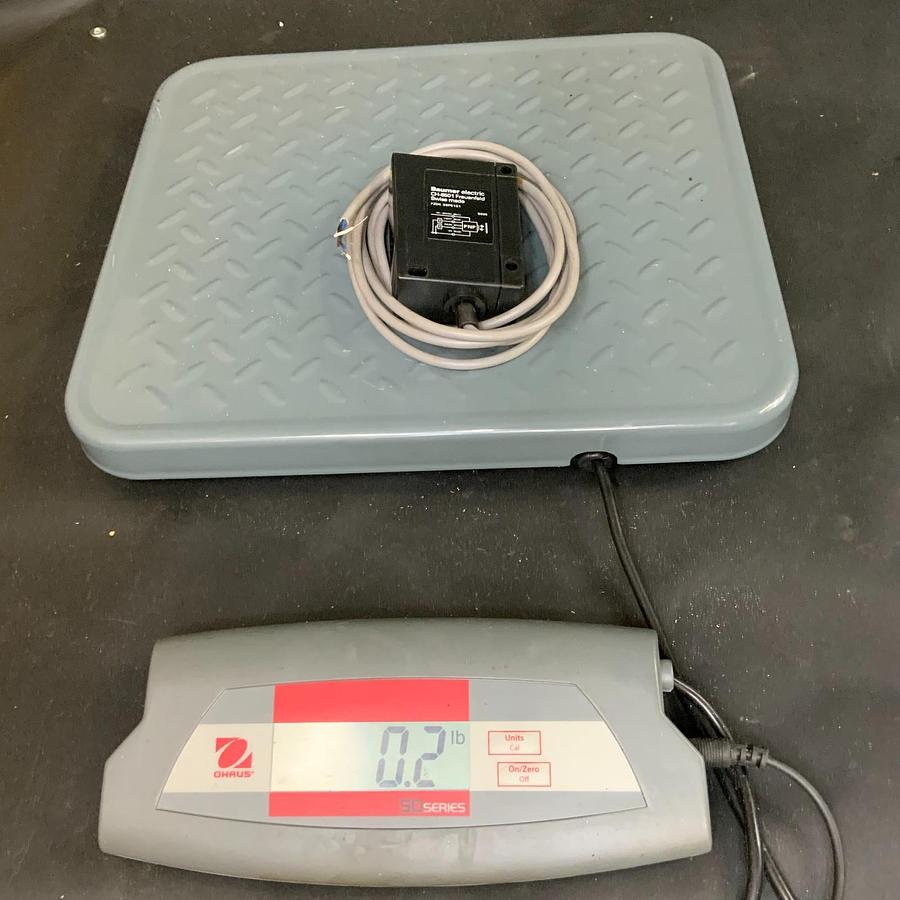 Used BAUMER ELECTRIC FZDK-26P5101 PHOTOELECTRIC DIFFUSE SENSOR ($150 OBO)
