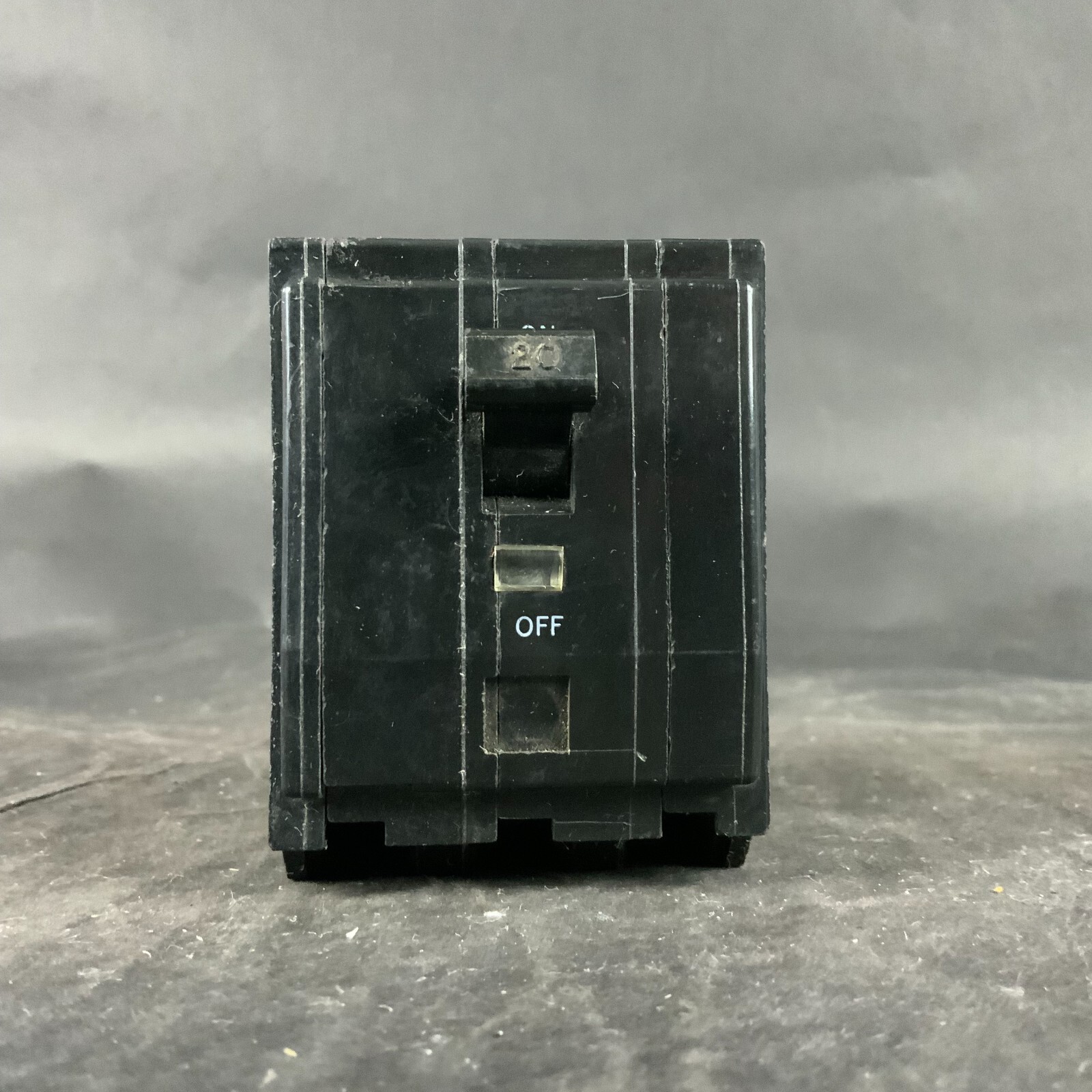 Used SQUARE D LL-7337 CIRCUIT BREAKER ($70 OBO)