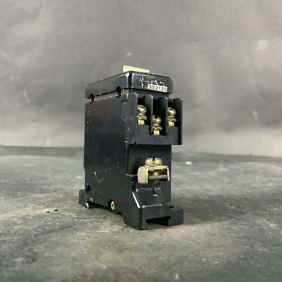 Used FUJI ELECTRIC CP31 5A CIRCUIT BREAKER ($8 OBO)