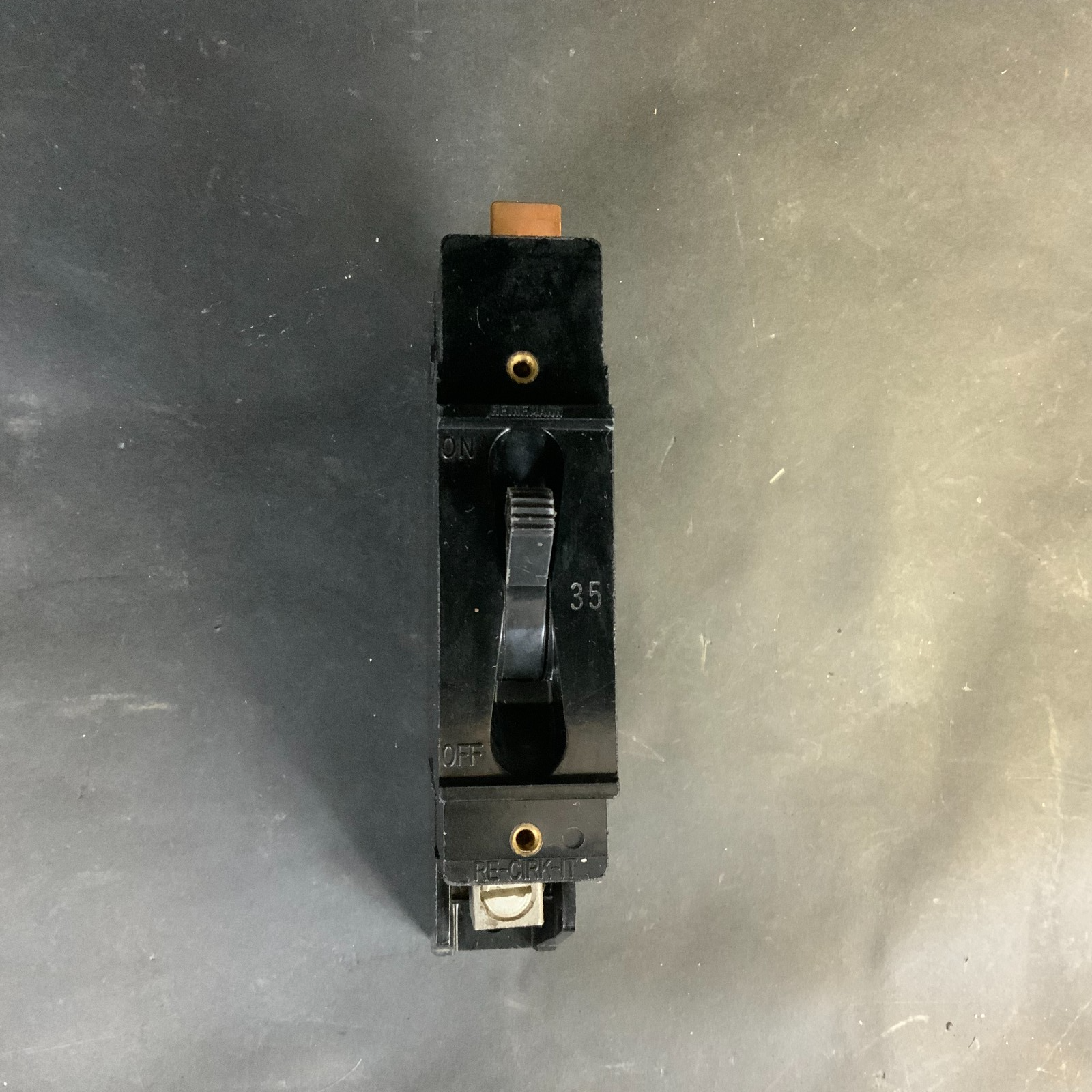 Used HEINEMANN X0411A-1-35A CIRCUIT BREAKER ($8 OBO)