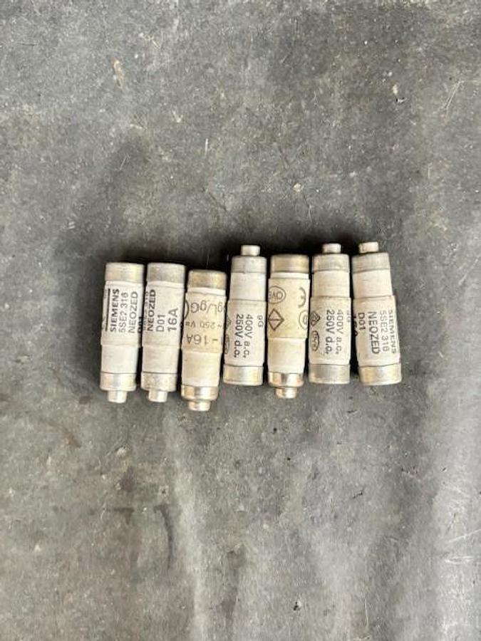 Used SIEMENS 5SE2316 FUSE LINK - LOT OF 7