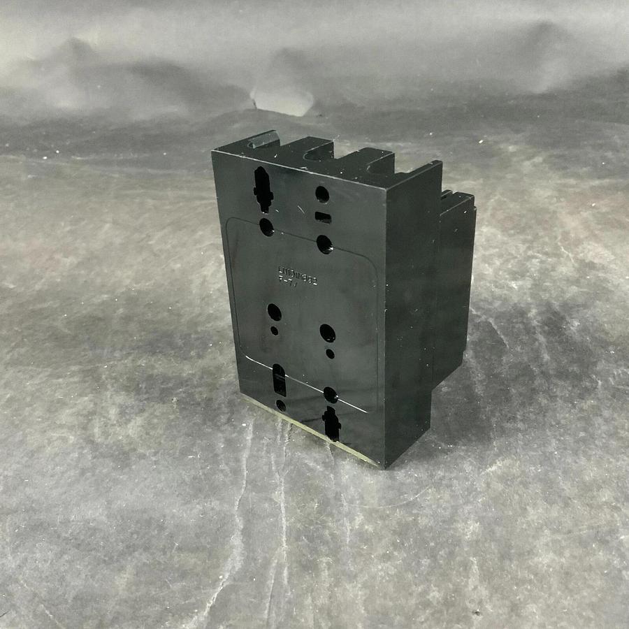 Used MITSUBISHI MB30-CB 32A MOTOR BREAKER ($15 OBO)