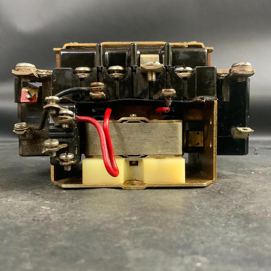 Used ARROW HART CONTACTOR RELAY ($75 OBO)