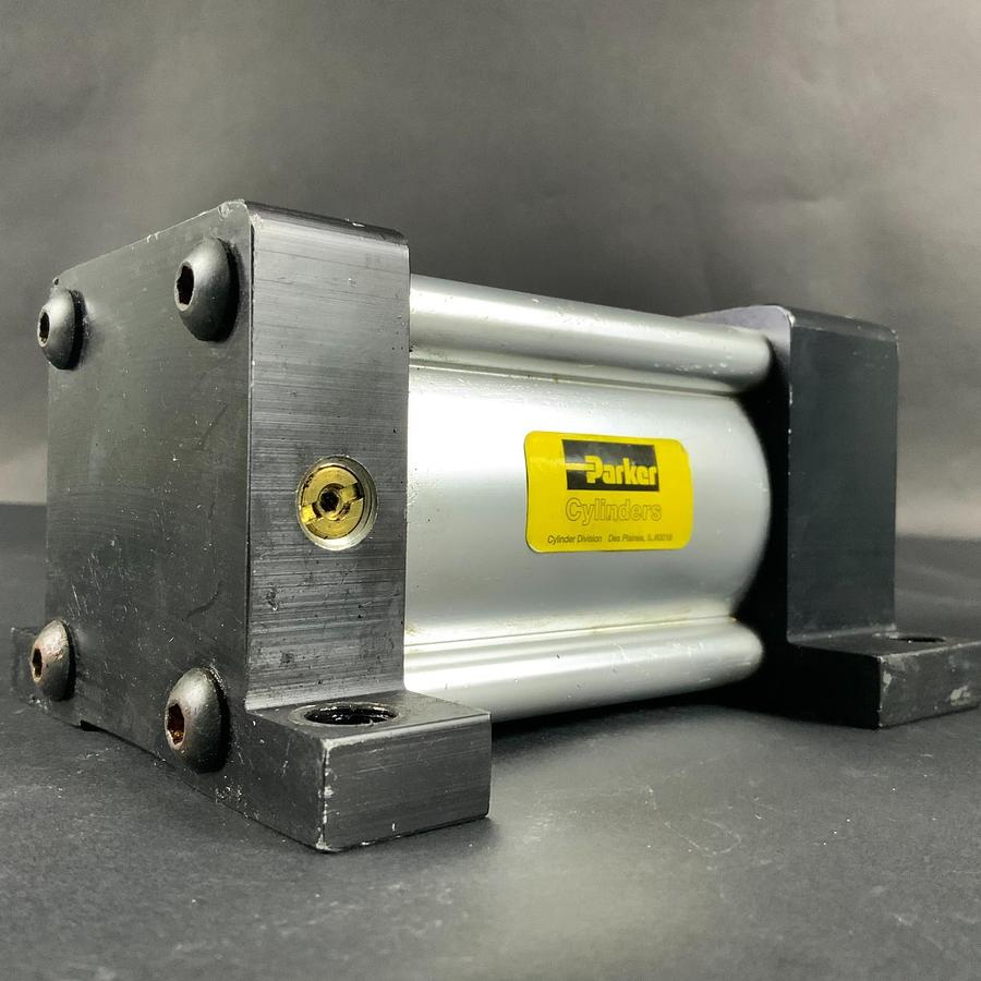 Used PARKER 02.50 C2MAUVS39AC 2.000 PNEUMATIC CYLINDER ($130 OBO)
