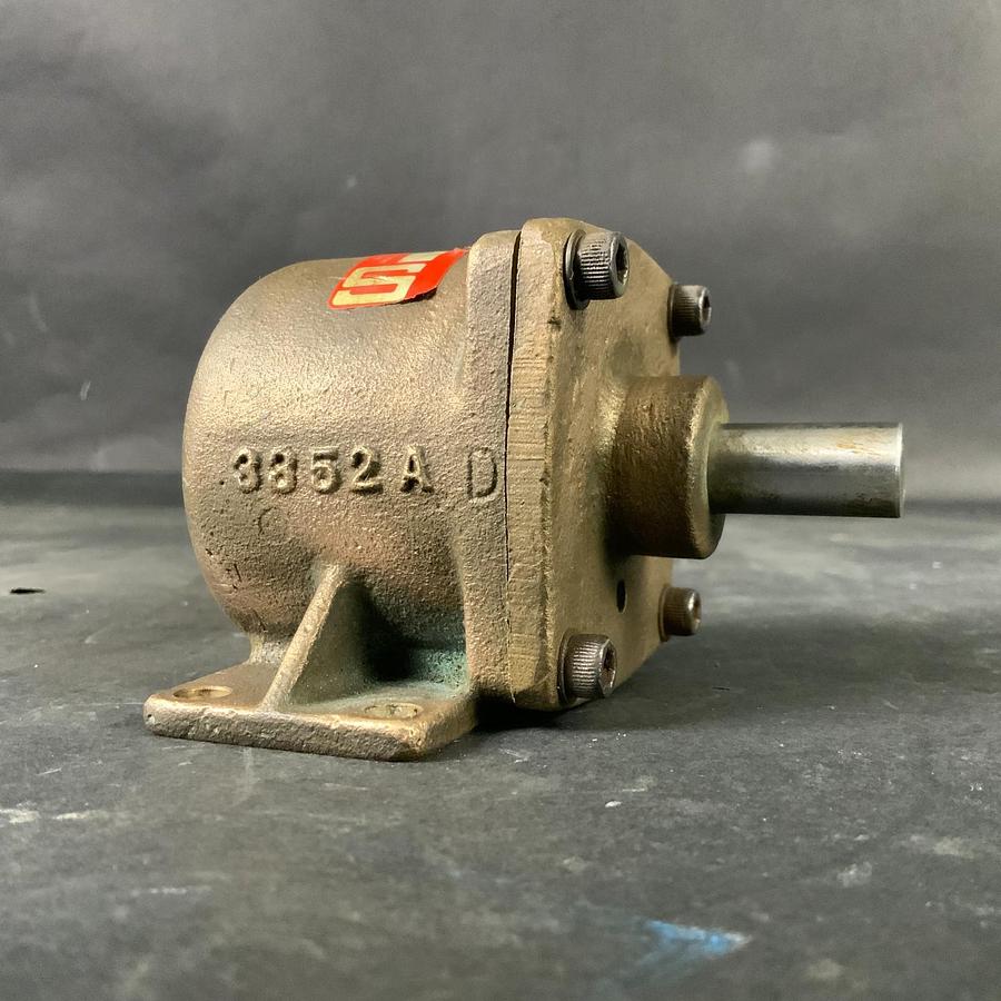 Used SCHRADER 3352A PNEUMATIC CYLINDER ($75 OBO)