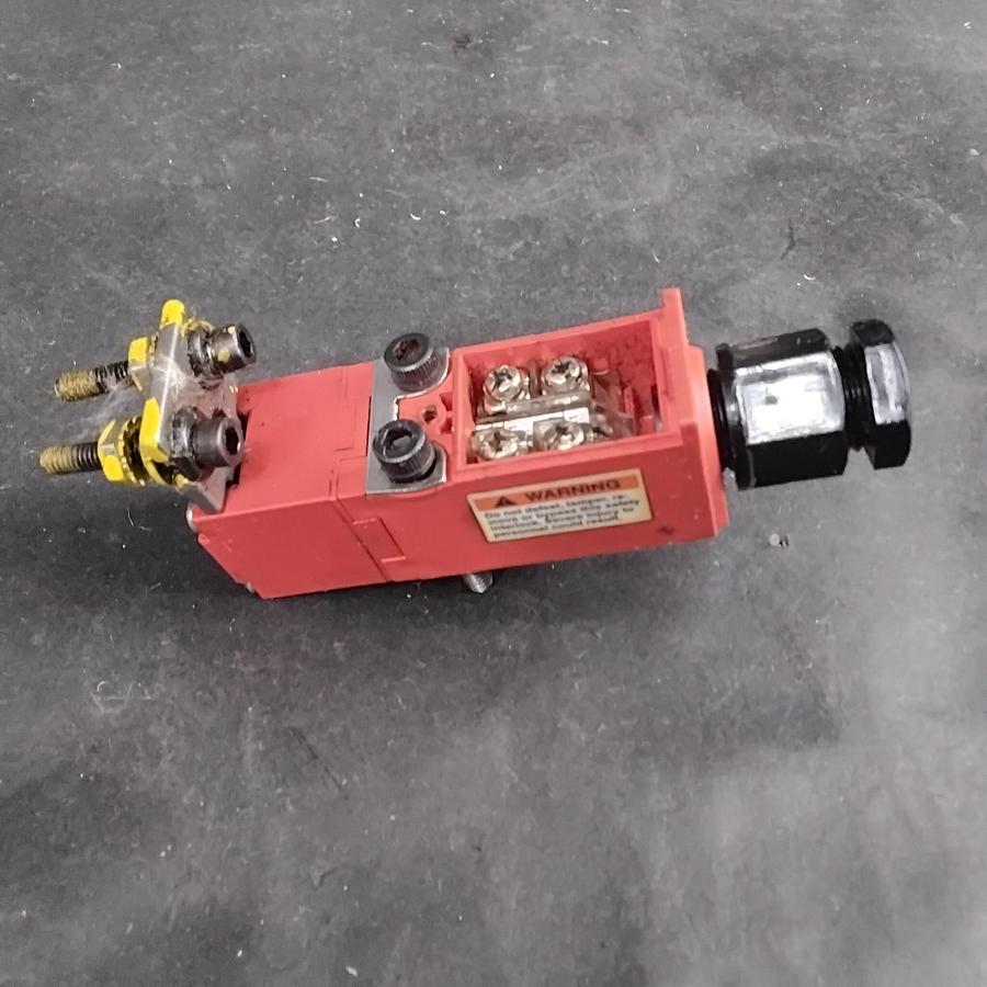 Used TELEMECANIQUE XCK-J SAFETY INTERLOCK SWITCH ($13 OBO)