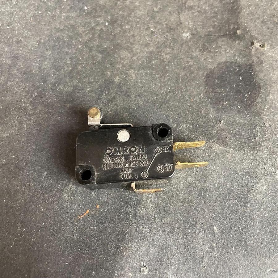 Used OMRON V-15FL22-1C2-K MICRO SWITCH