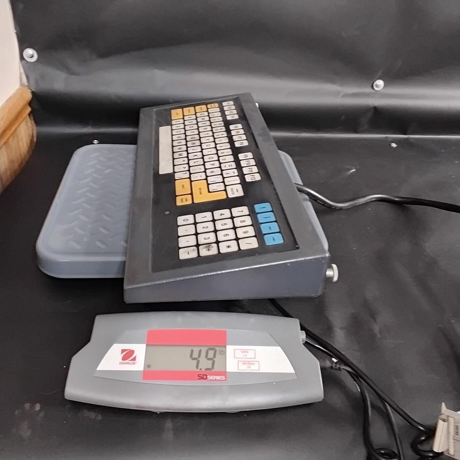 Used CHARMILLES 851 3910 F SERIES 100 KEYBOARD ($130 OBO)