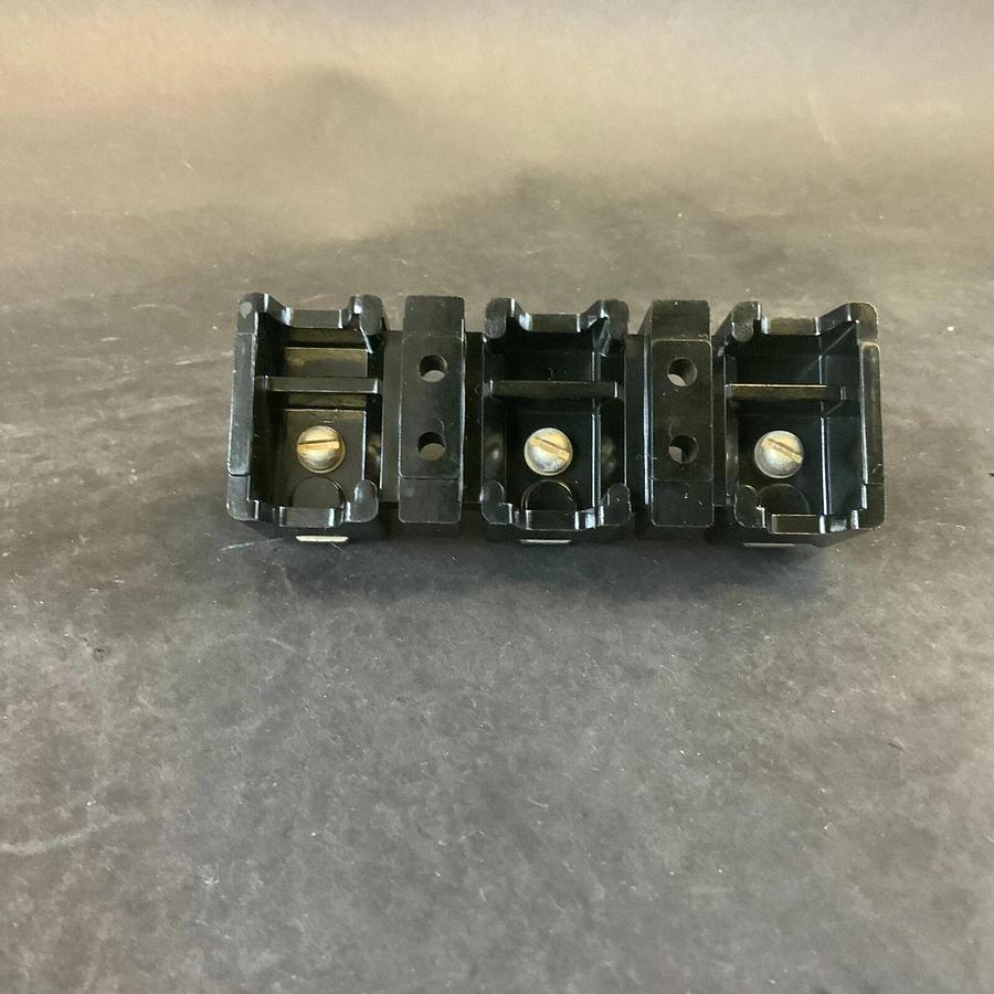 Used ALLEN BRADLEY X-401978 FUSE HOLDER ($10 OBO)