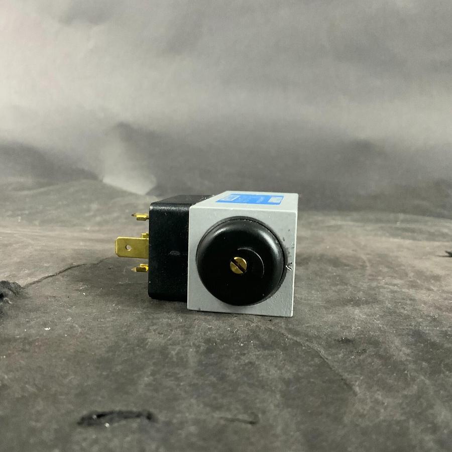 Used FESTO PEV-1/4-B PRESSURE SWITCH ($45 OBO)