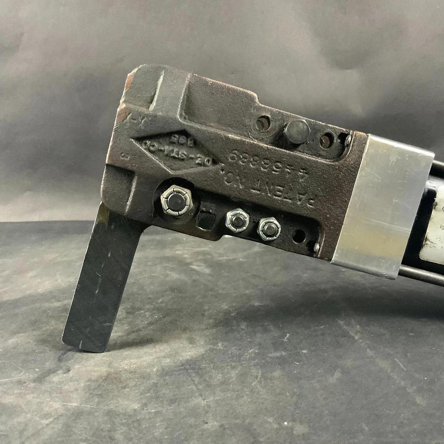 Used DESTACO 4458889 PNEUMATIC POWER CLAMP ($70 OBO)