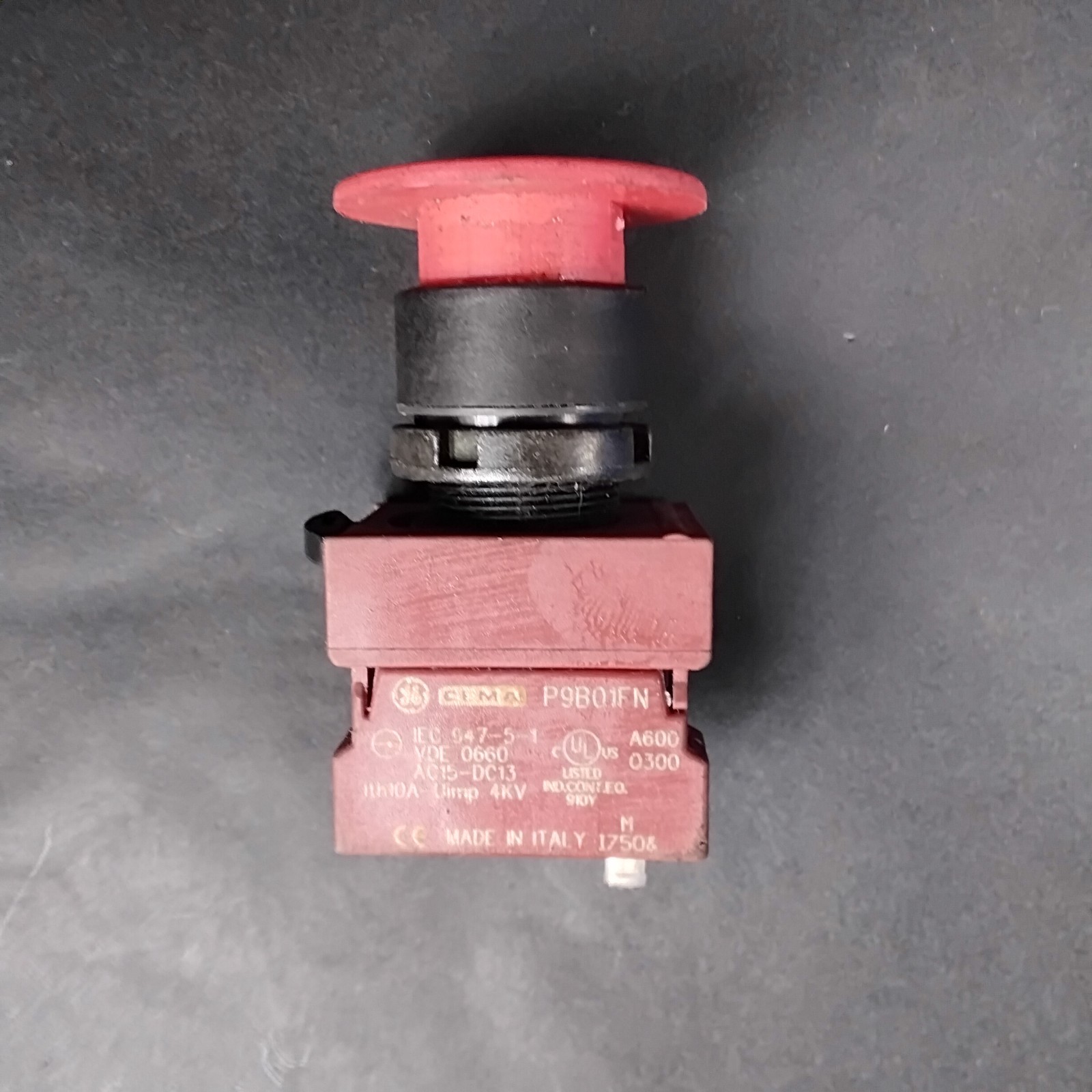 Used GENERAL ELECTRIC P9B01FN RED PUSHBUTTON ($20 OBO)
