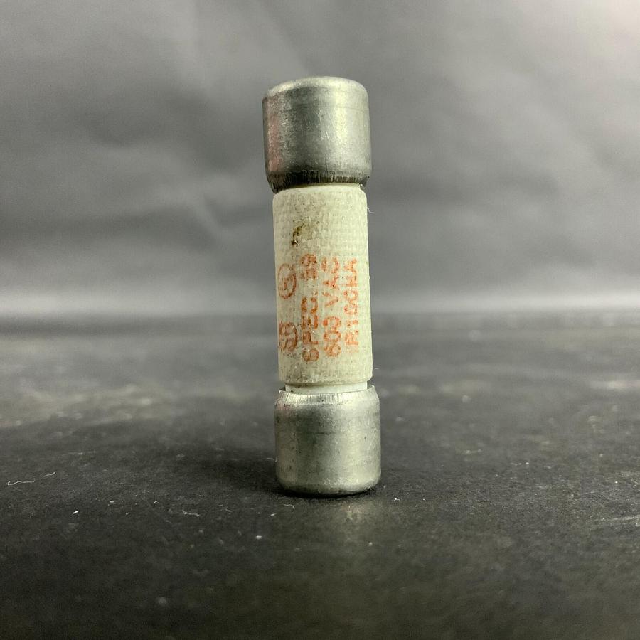 Used FERRAZ SHAWMUT AMPTRAP ATM-25 FUSE ($5 OBO)