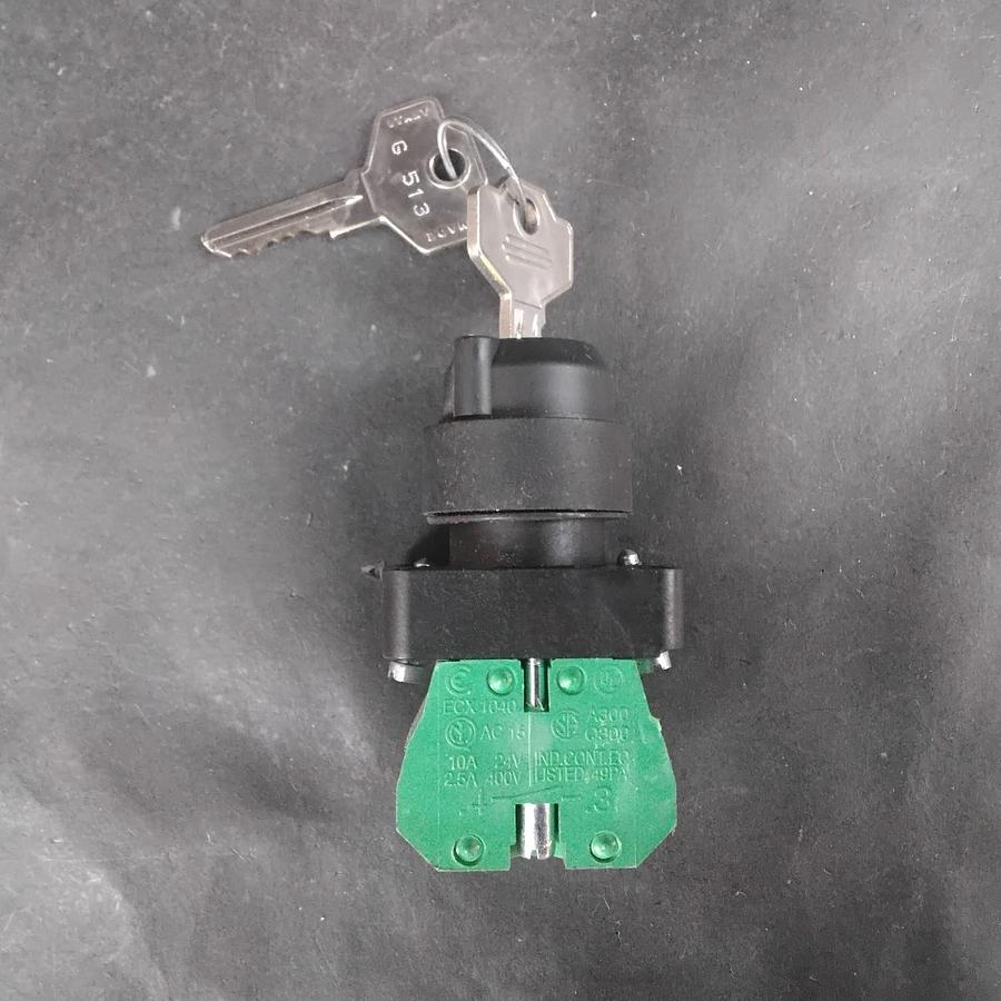Used COMEPI EXC-1040 SELECTOR SWITCH ($16 OBO)