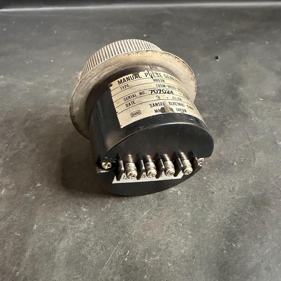 Used SANSEI ELECTRIC 707024-696 B MANUAL PULSE GENERATOR