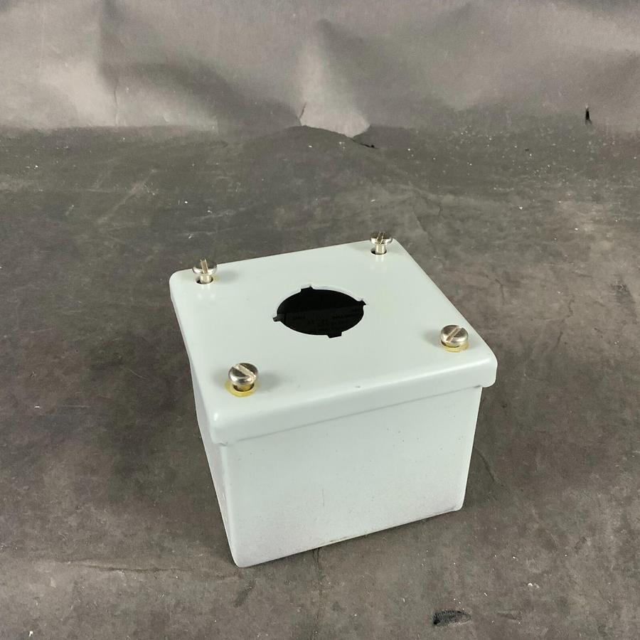 Used HOFFMAN E-1PB PUSH BUTTON ENCLOSURE ($35 OBO)