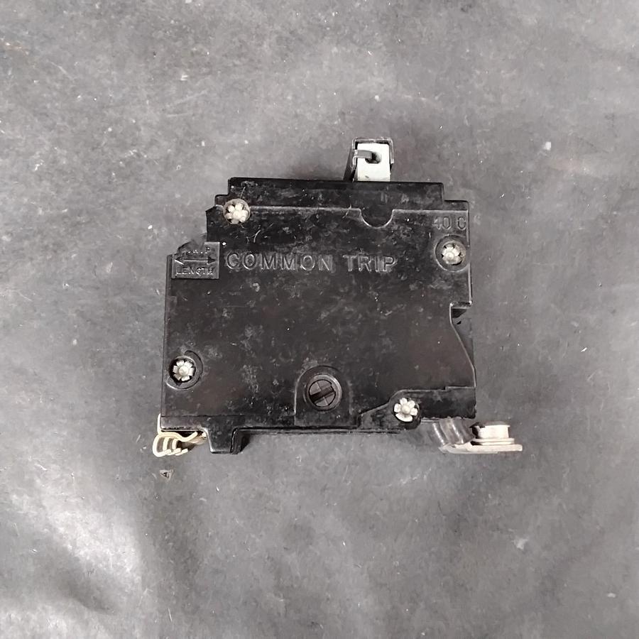 Used CUTLER HAMMER CHB220-U CIRCUIT BREAKER ($15 OBO)
