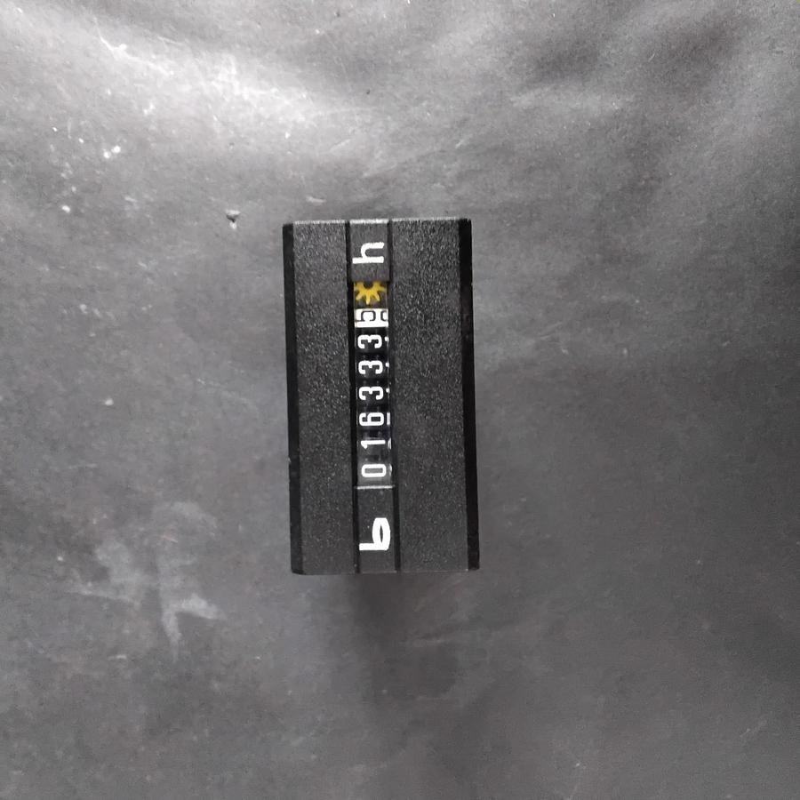 Used MECHANICAL COUNTER/TOTALIZER ($16 OBO)