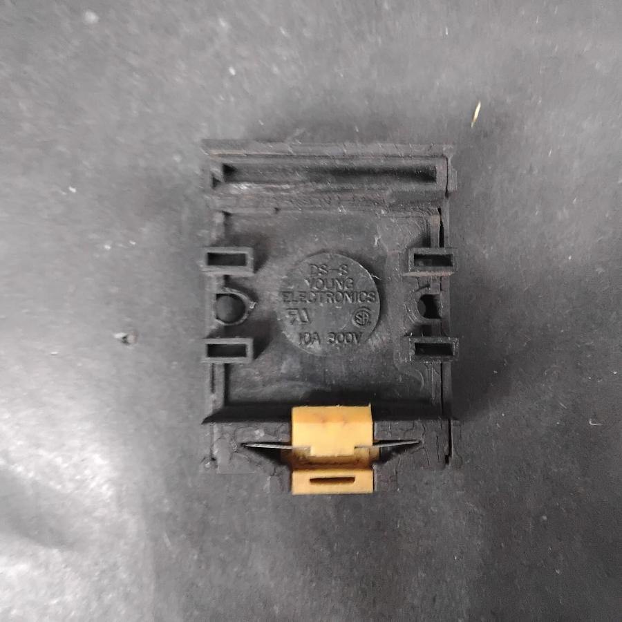 Used YOUNG ELECTRONICS DS-8 RELAY SOCKET ($9 OBO)
