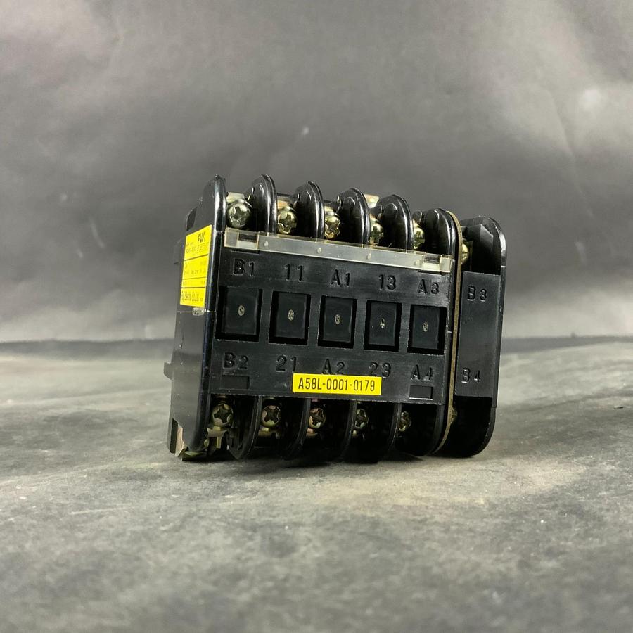Used FUJI ELECTRIC SRCA3631-05Z42A CONTACTOR ($25 OBO)