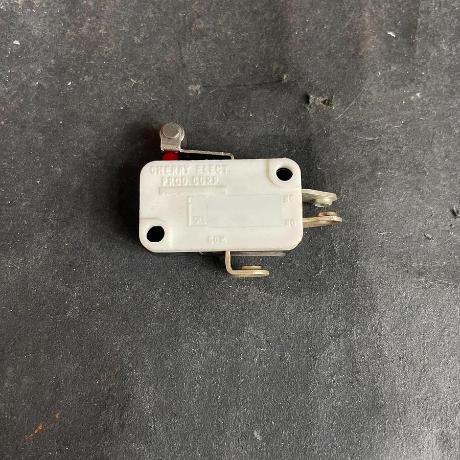 Used CHERRY E3320K0 MICRO SWITCH