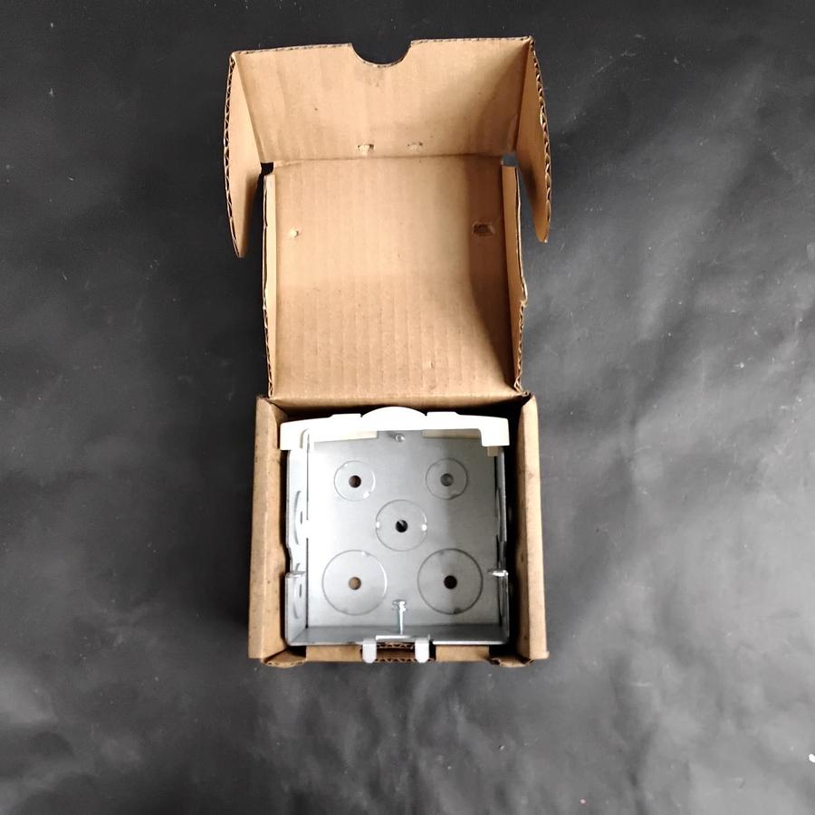 ABB 3AUA0000011665 CONDUIT BOX ($25 OBO)