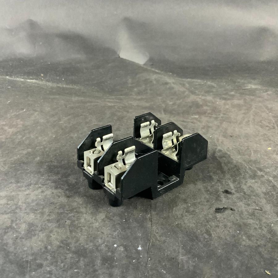 Used GENERIC 98130-2 FUSE HOLDER ($8 OBO)