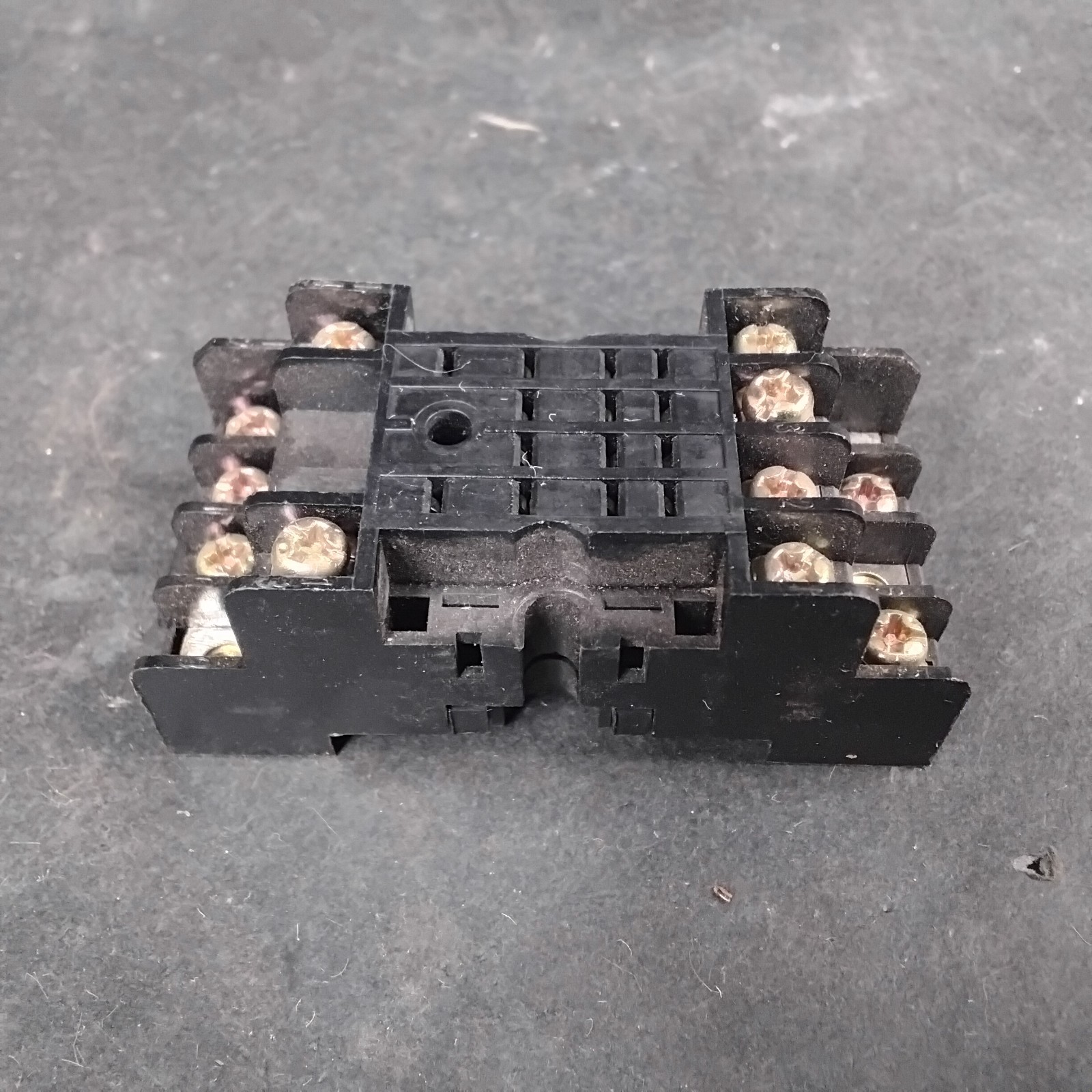 Used YOUNG NDSQ-14 RELAY BASE ($10 OBO)