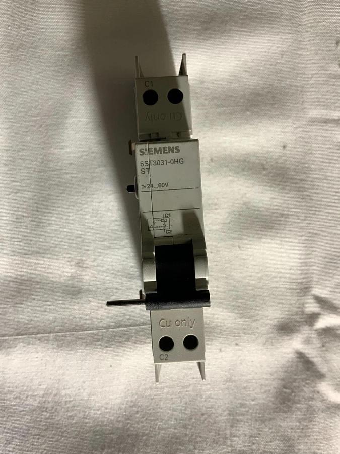 Used SIEMENS 5ST3031-0HG ($19.99/EACH OBO)