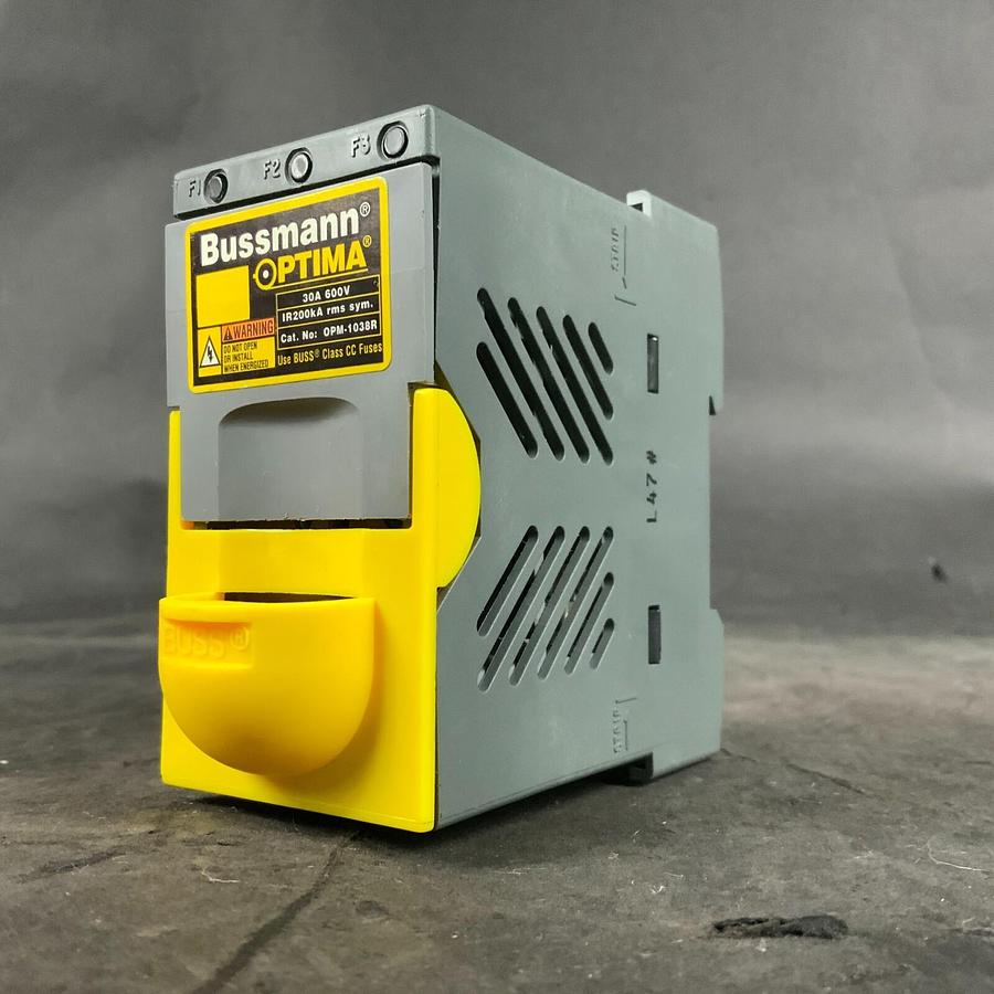 Used BUSSMANN OPM-1038R FUSE BLOCK ($10 OBO)