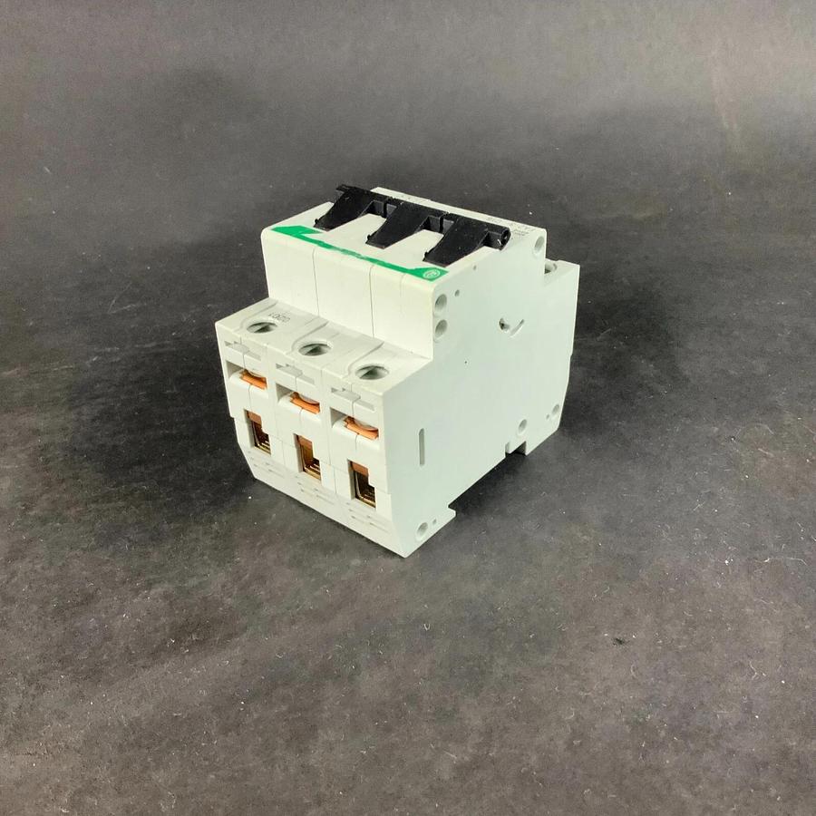 Used MOELLER FAZ-3-C16 CIRCUIT BREAKER ($15 OBO)