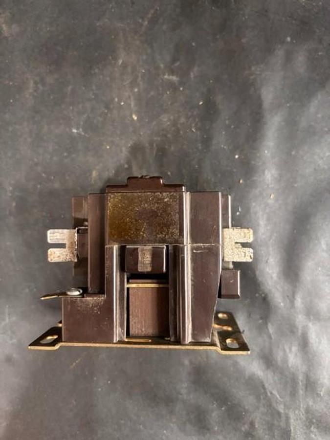 Used ELMWOOD 30A-40A CONTACTOR
