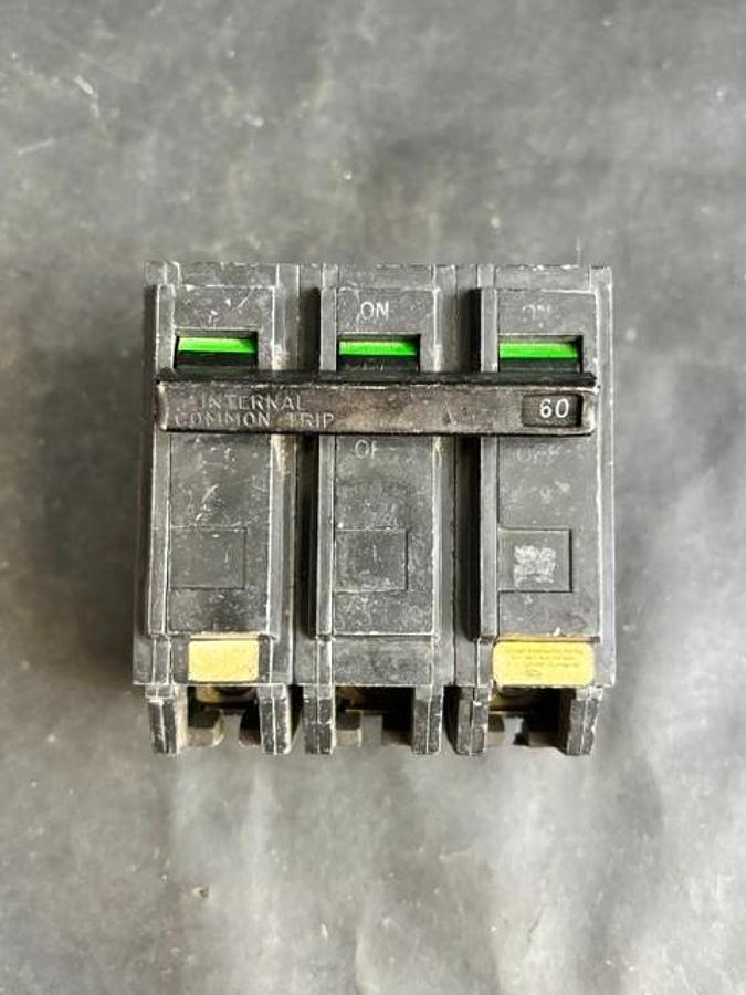 Used GENERAL ELECTRIC THQB32060 CIRCUIT BREAKER